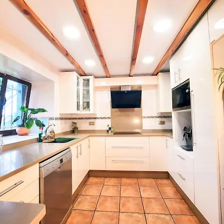 Blueberria - Entire House For Groups Or Families Holiday home *